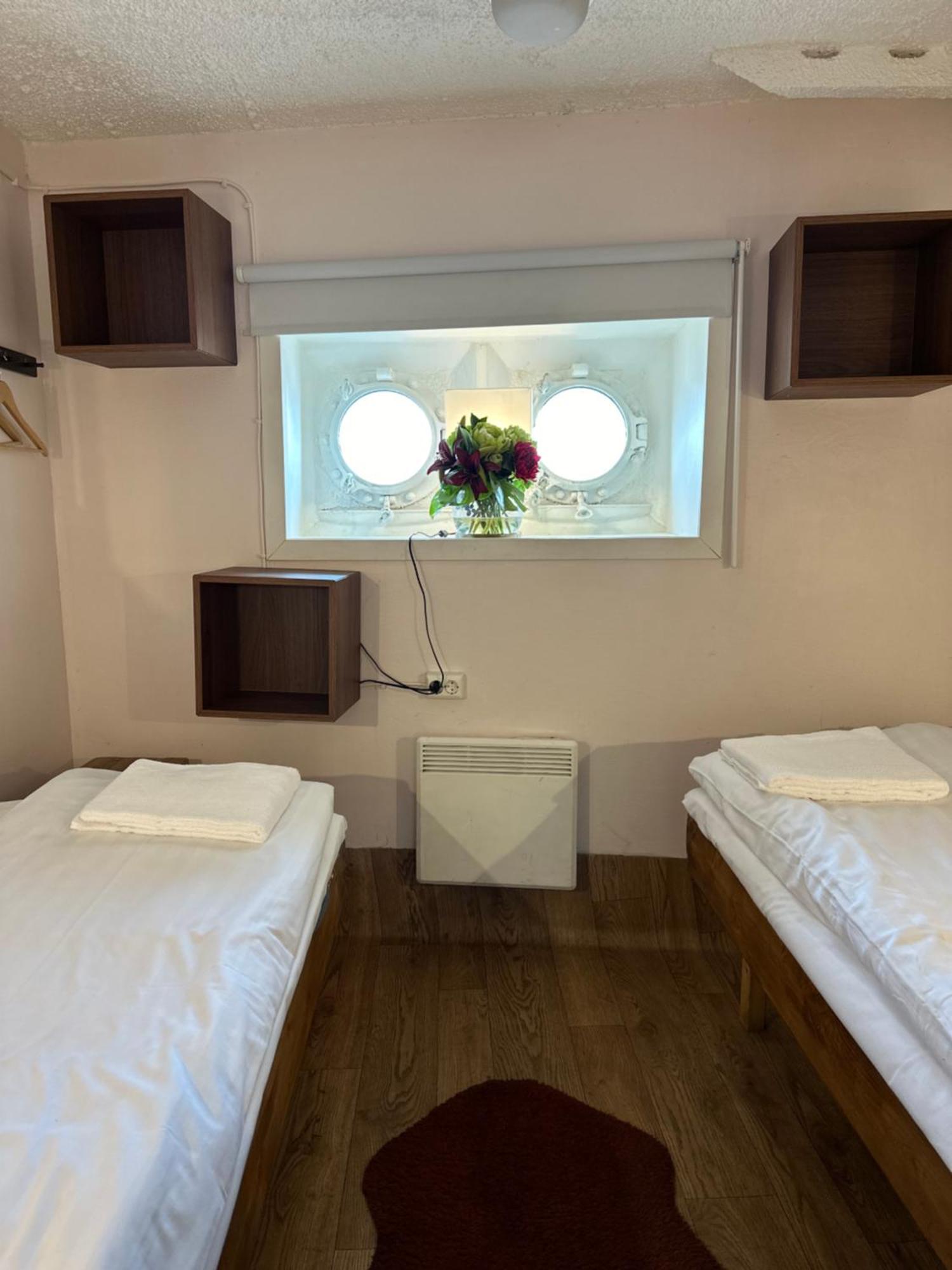 Den Roeda Baten Bådhotel Stockholm