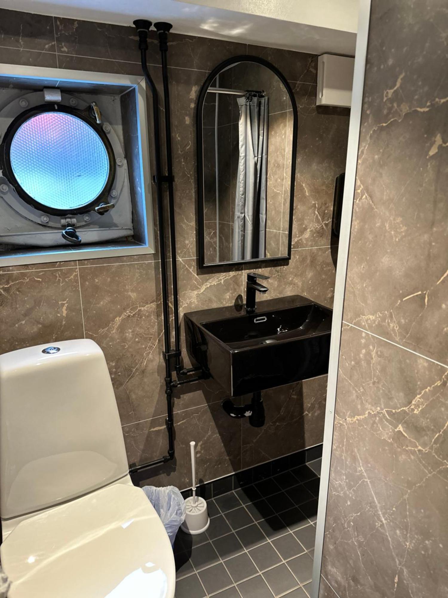 Bådhotel Den Roeda Baten Stockholm