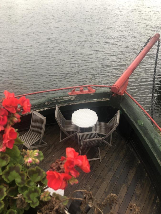 Den Roeda Baten Bådhotel