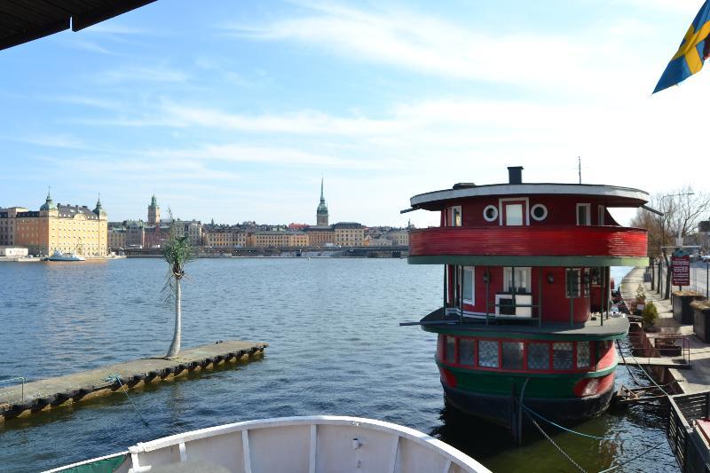 Den Roeda Baten Bådhotel 2*