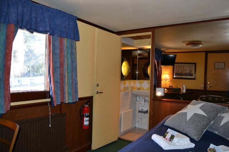 Botel Den Roeda Baten Stoccolma